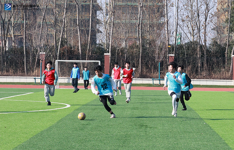 疫情無情，關懷暖心——春光下的新華少年更有別樣精彩！